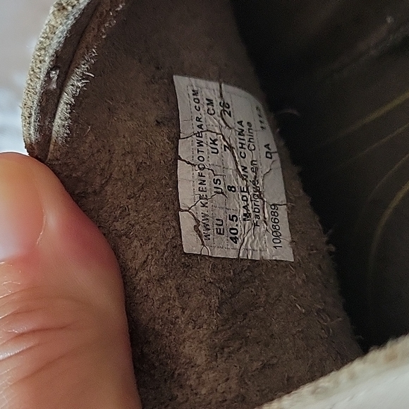 KEEN Suede Oxford Men's Slippers - Picture 5 of 5